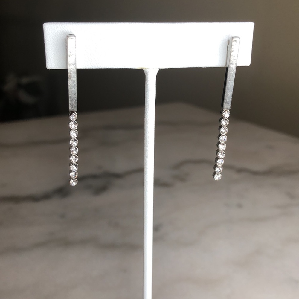 BAR INLINE RHINESTONE POST EARRINGS-B
